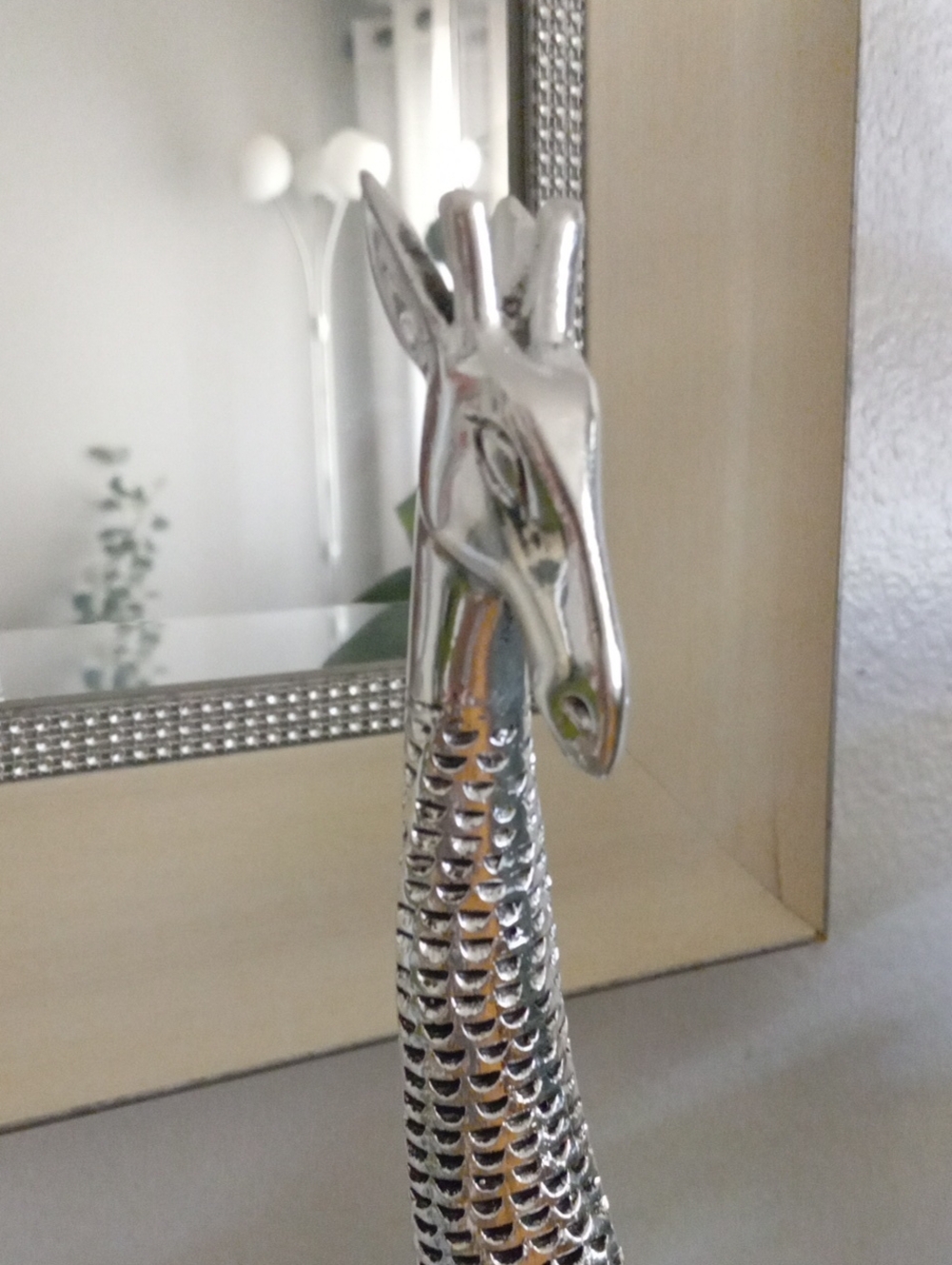 Jiraf Silver Home Decor - Picture 2 of 8